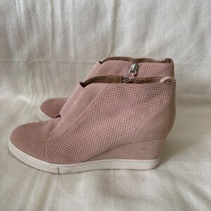 L.Paolo Blush Pink Perforated Platform Wedge  Shoes 7.5